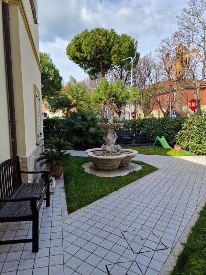 Villa Sante Residence ペザロ エクステリア 写真